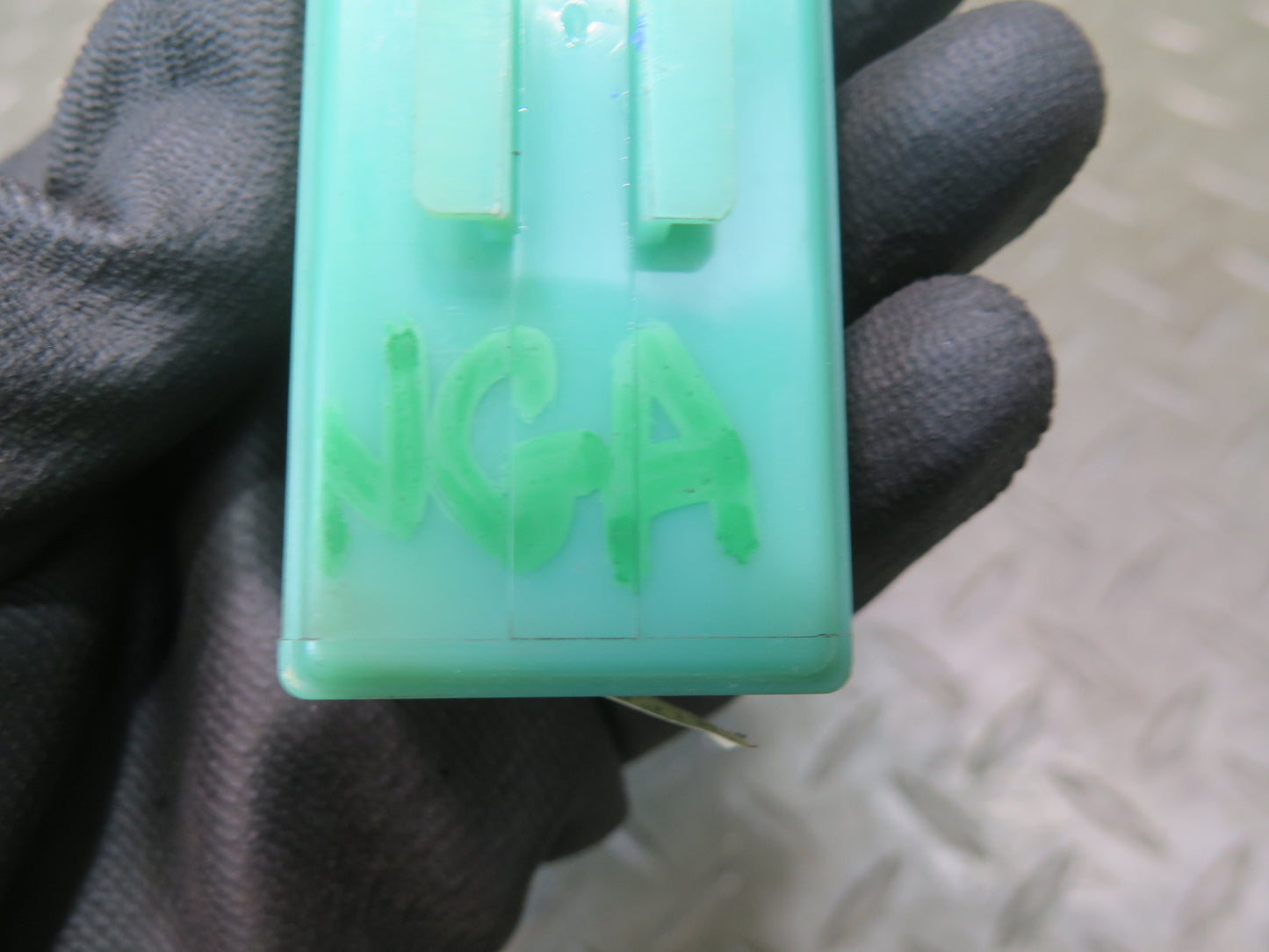 95-97 Nissan Gloria Cedric HY33 Telephone Relay 25230-66U15 OEM