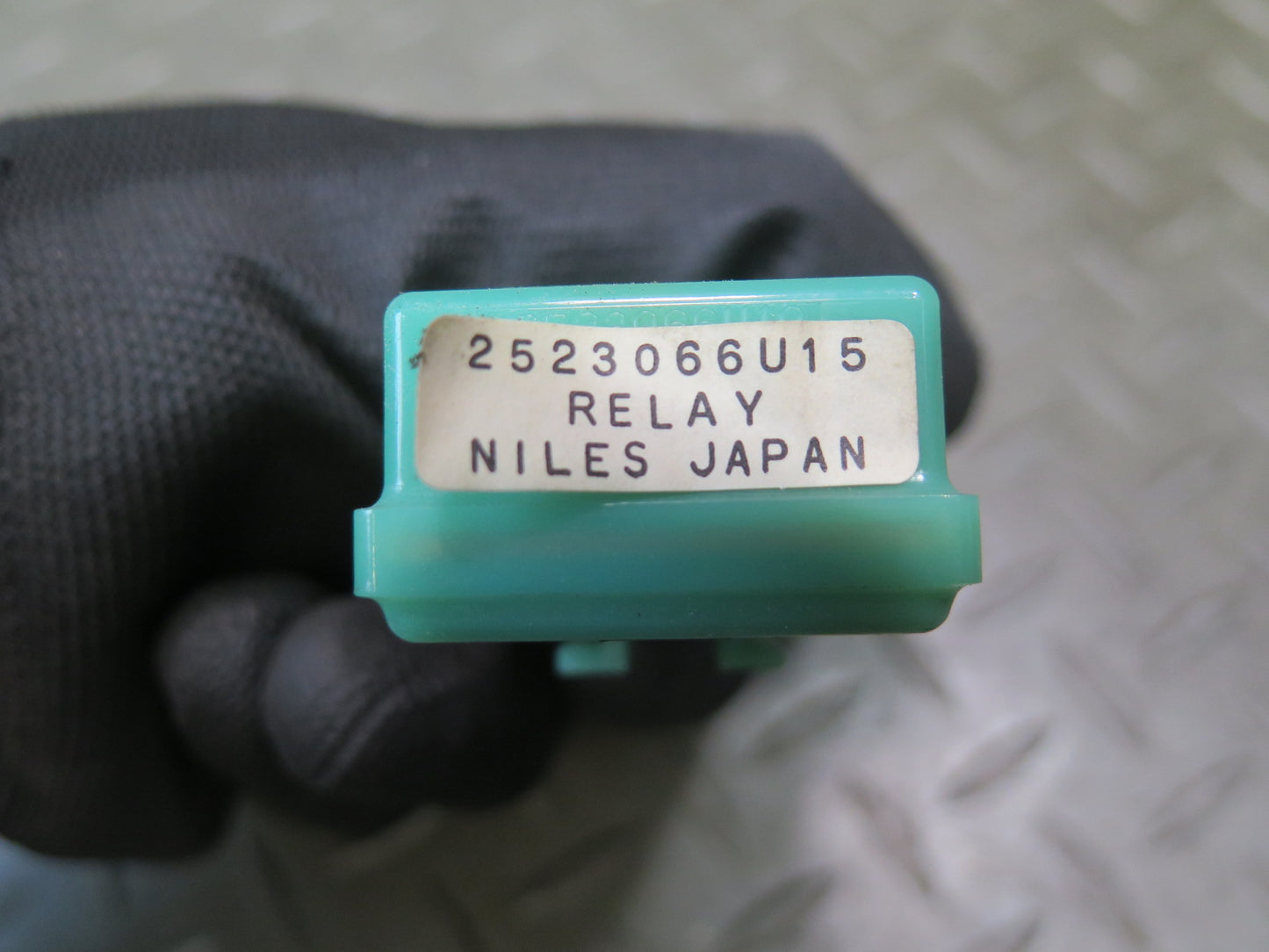 95-97 Nissan Gloria Cedric HY33 Telephone Relay 25230-66U15 OEM