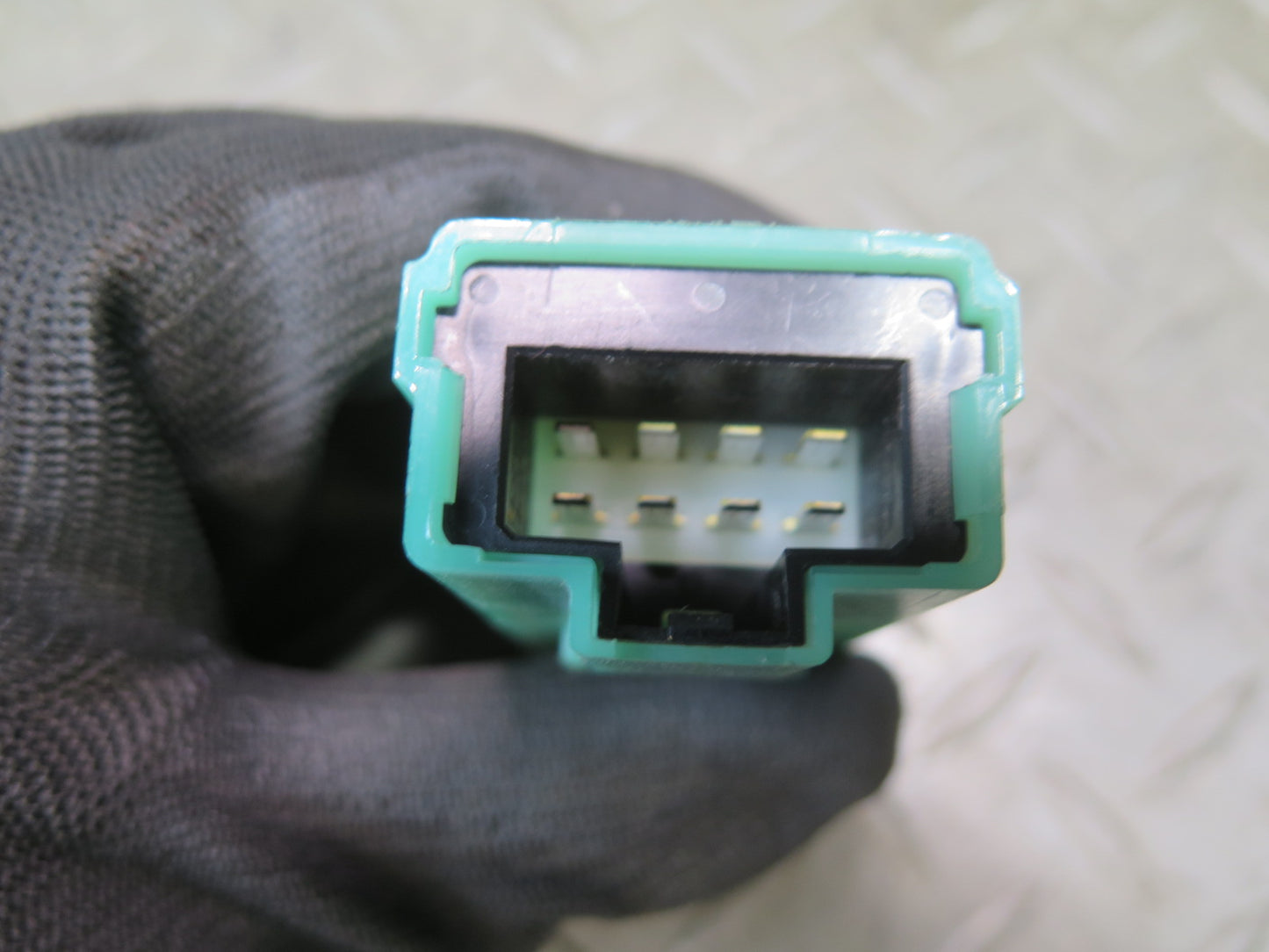 95-97 Nissan Gloria Cedric HY33 Telephone Relay 25230-66U15 OEM
