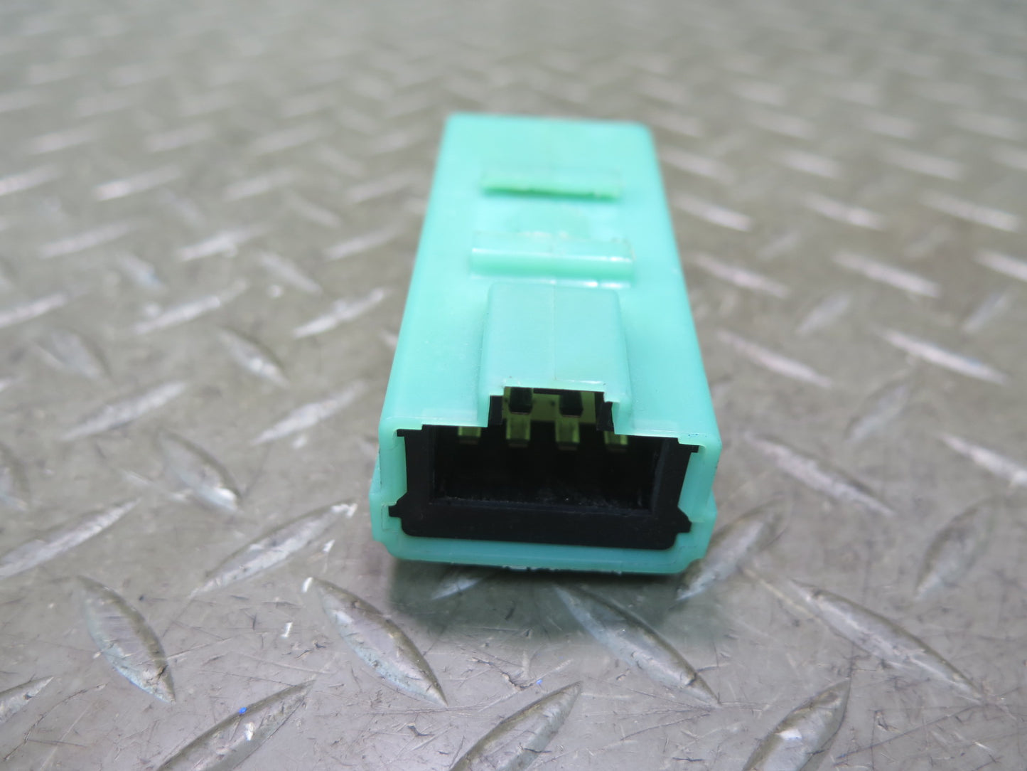 95-97 Nissan Gloria Cedric HY33 Telephone Relay 25230-66U15 OEM