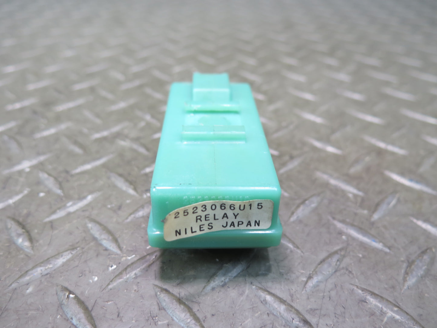 95-97 Nissan Gloria Cedric HY33 Telephone Relay 25230-66U15 OEM
