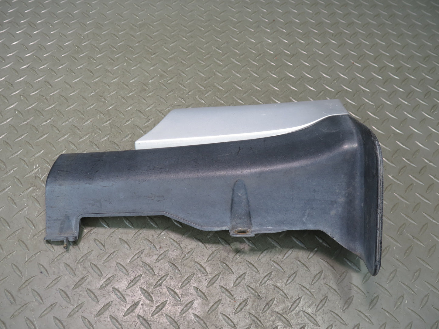 95-97 Nissan Gloria HY33 Front Left & Right MUD Flap Guard Set OEM
