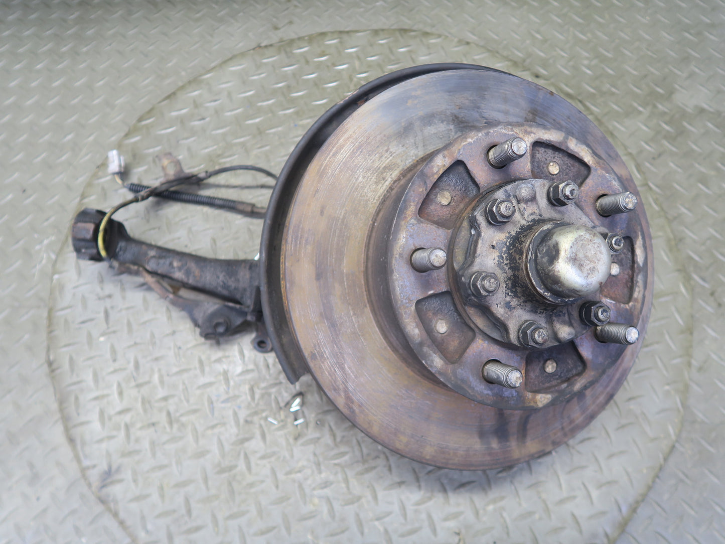 2003-2007 Lexus J100 LX470 Front Right Pass Side Spindle Knuckle Wheel Hub