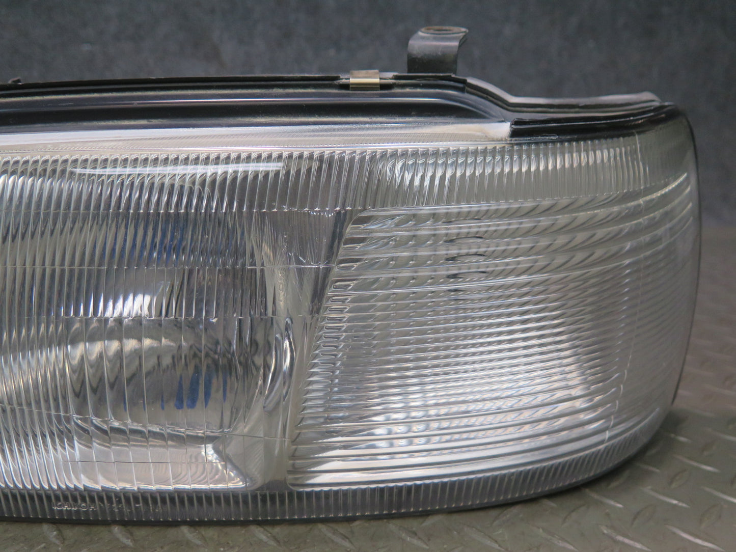 95-97 Nissan Gloria HY33 Set of 2 Front Left Right Halogen Headlight Lamp OEM