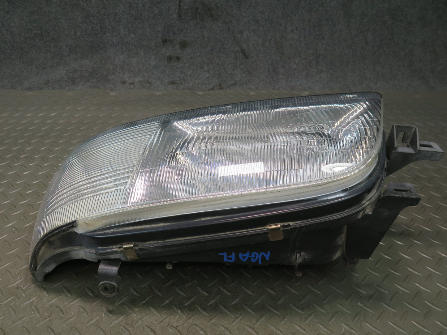 95-97 Nissan Gloria HY33 Set of 2 Front Left Right Halogen Headlight Lamp OEM