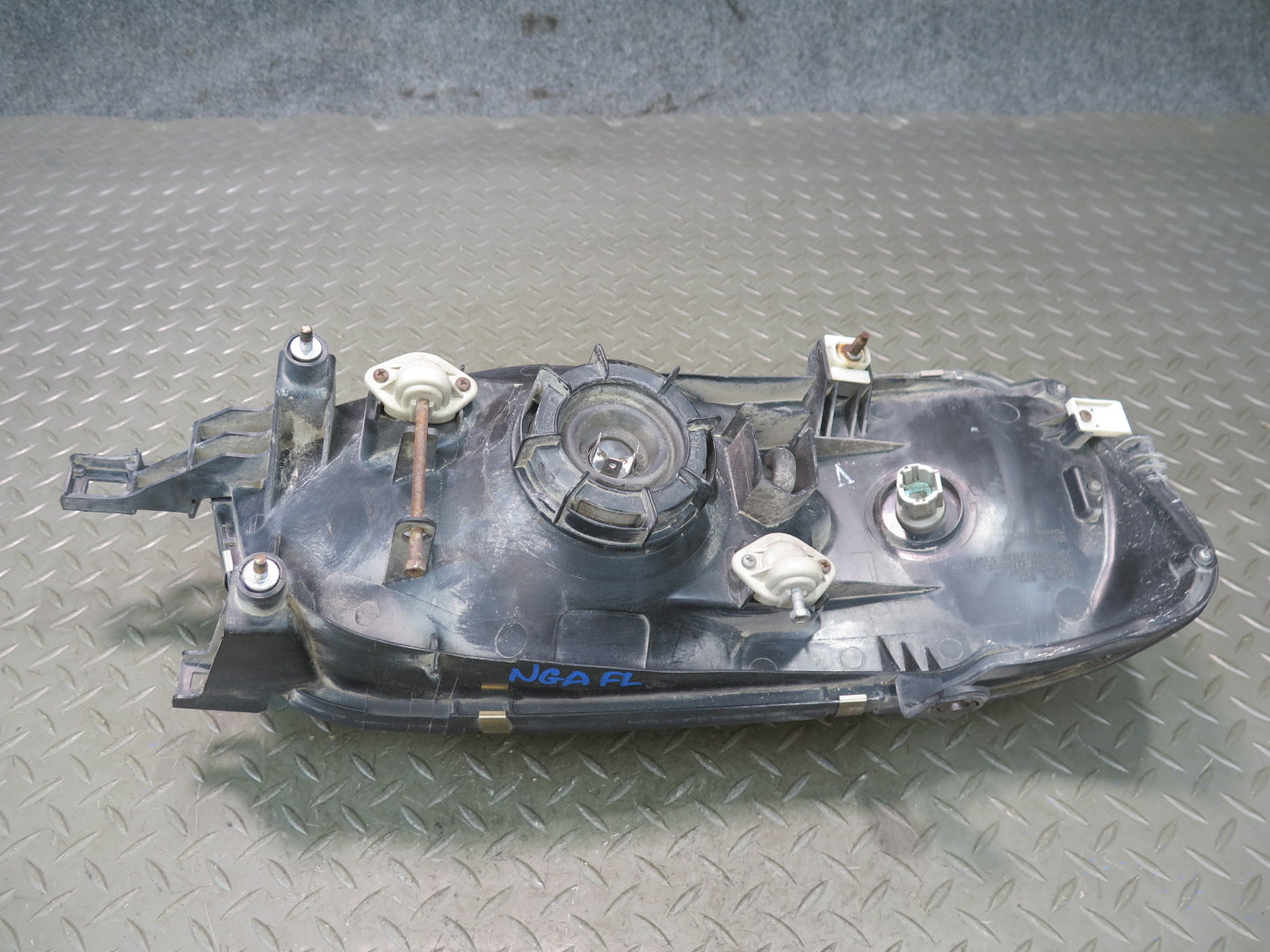 95-97 Nissan Gloria HY33 Set of 2 Front Left Right Halogen Headlight Lamp OEM