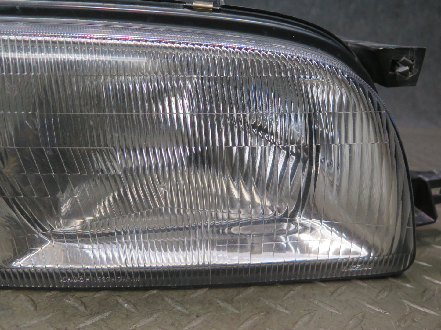 95-97 Nissan Gloria HY33 Set of 2 Front Left Right Halogen Headlight Lamp OEM