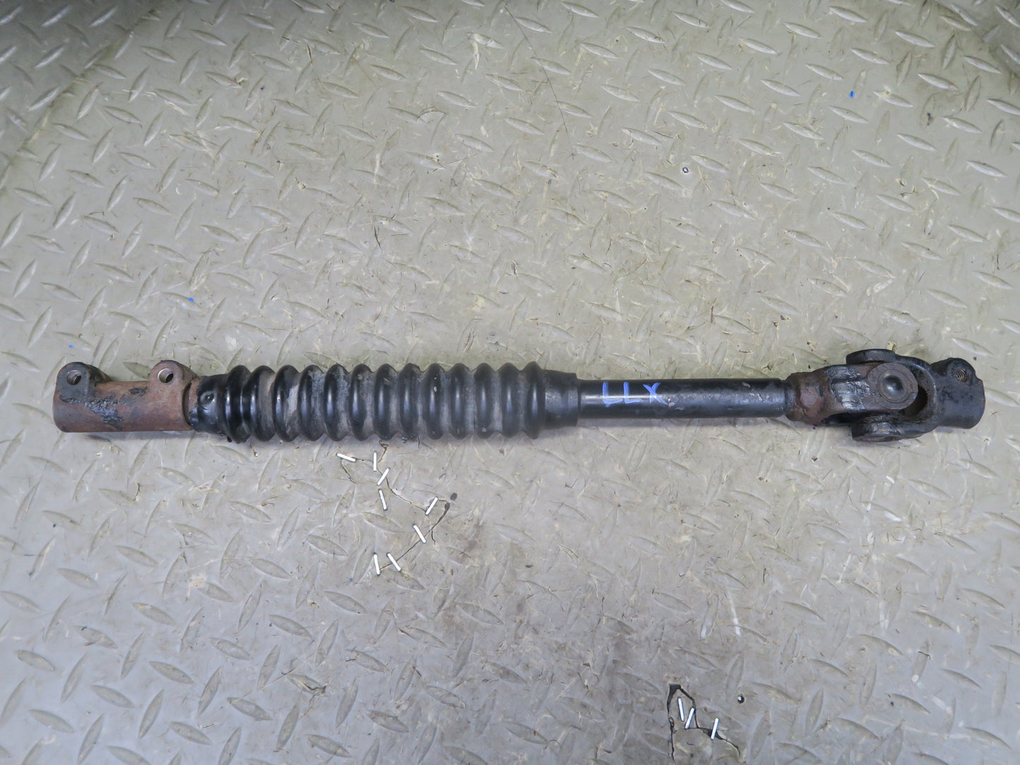 2003-2007 Lexus UZJ100L LX470 Steering Column U Joint Linkage Shaft