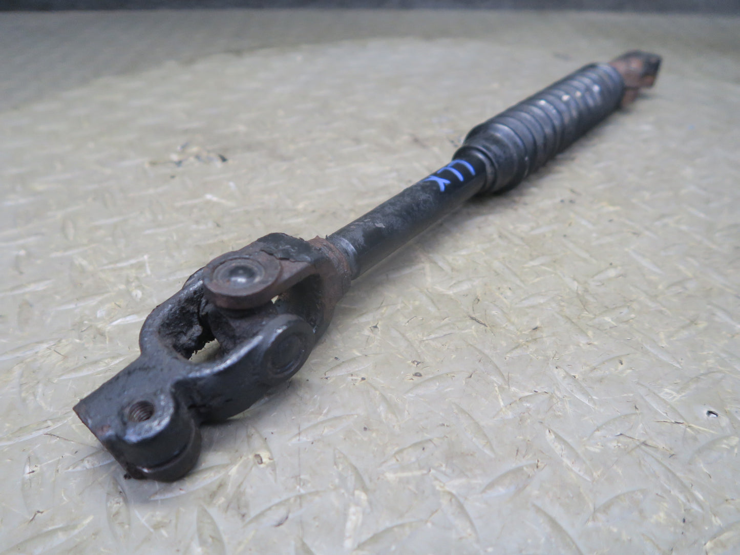 2003-2007 Lexus UZJ100L LX470 Steering Column U Joint Linkage Shaft
