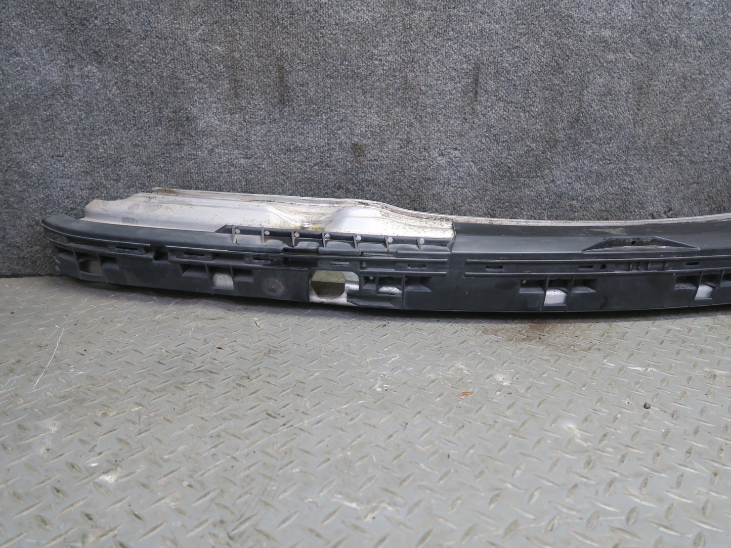 01-06 BMW E46 330ci Front Bumper Impact Reinforcement Bar 8195300 OEM
