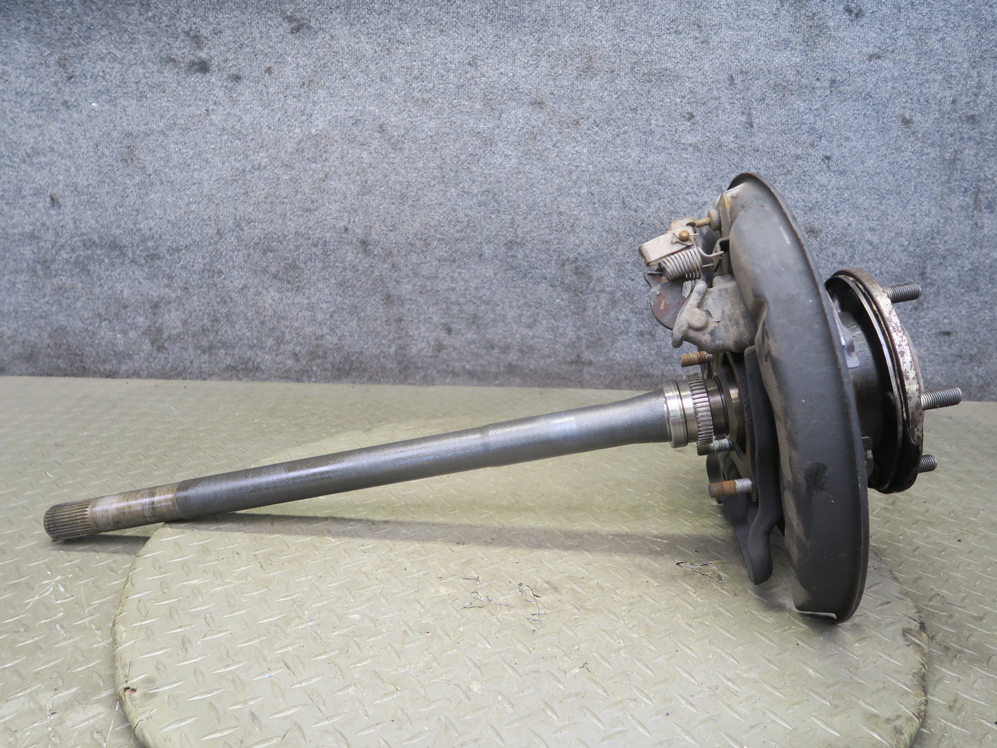 2003-2007 Lexus J100 LX470 Rear Right Pass Side Spindle Knuckle Wheel Hub