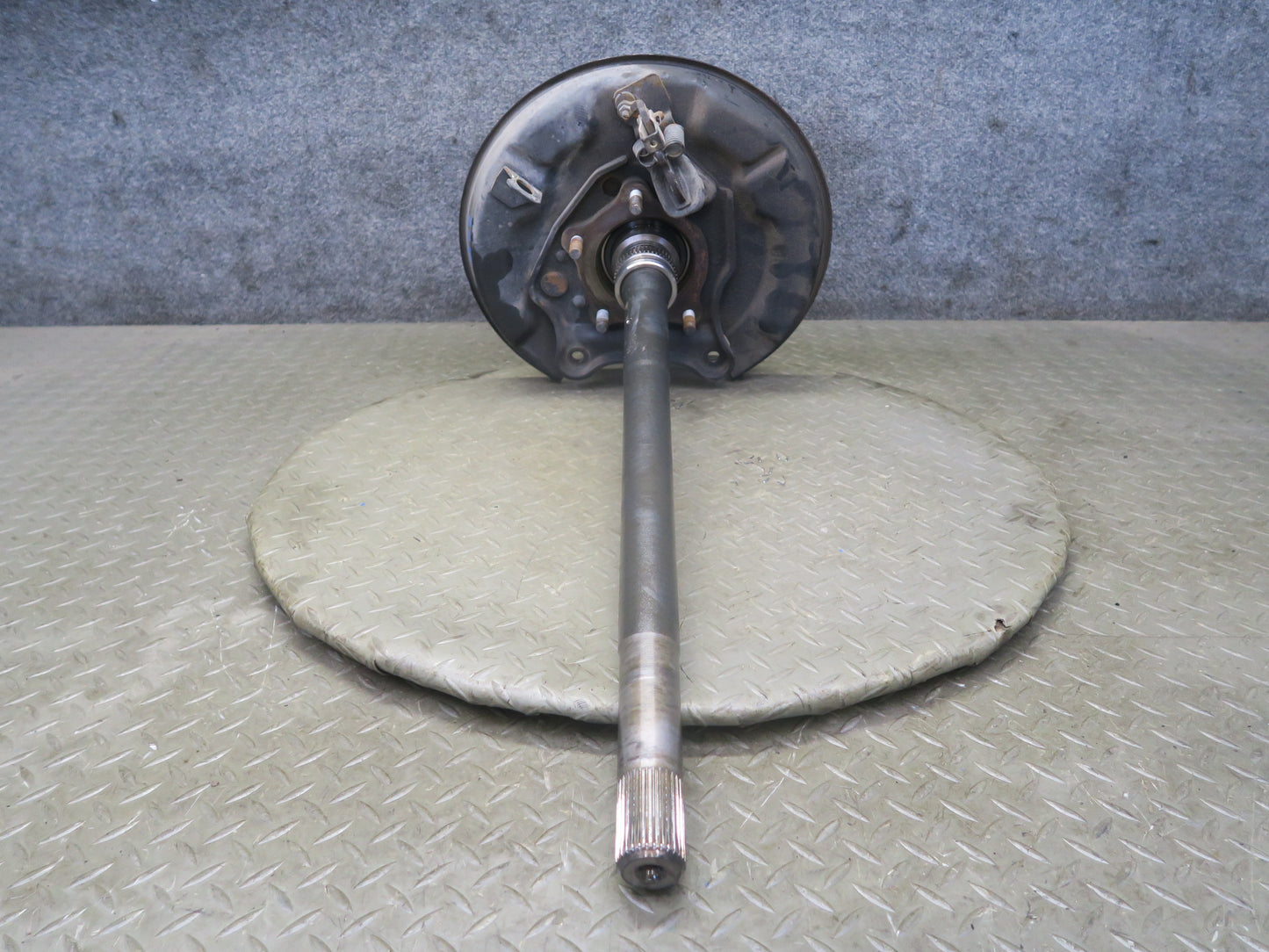 2003-2007 Lexus J100 LX470 Rear Right Pass Side Spindle Knuckle Wheel Hub