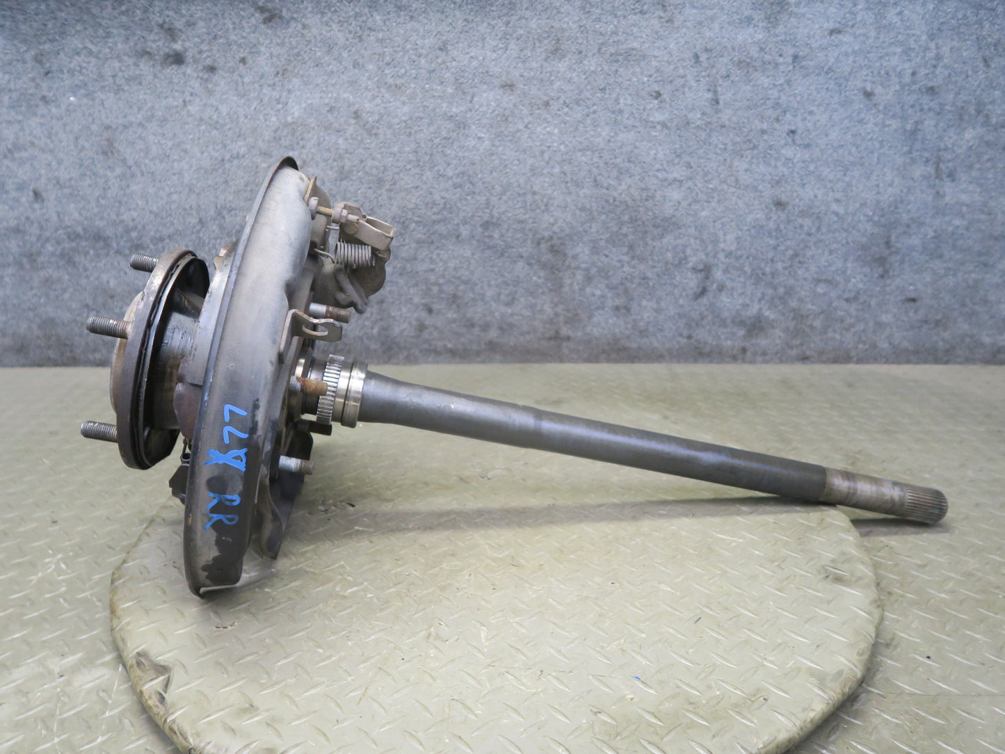 2003-2007 Lexus J100 LX470 Rear Right Pass Side Spindle Knuckle Wheel Hub