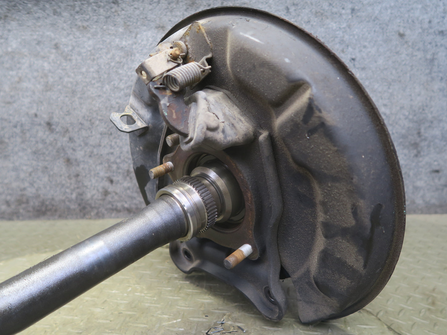 2003-2007 Lexus J100 LX470 Rear Right Pass Side Spindle Knuckle Wheel Hub