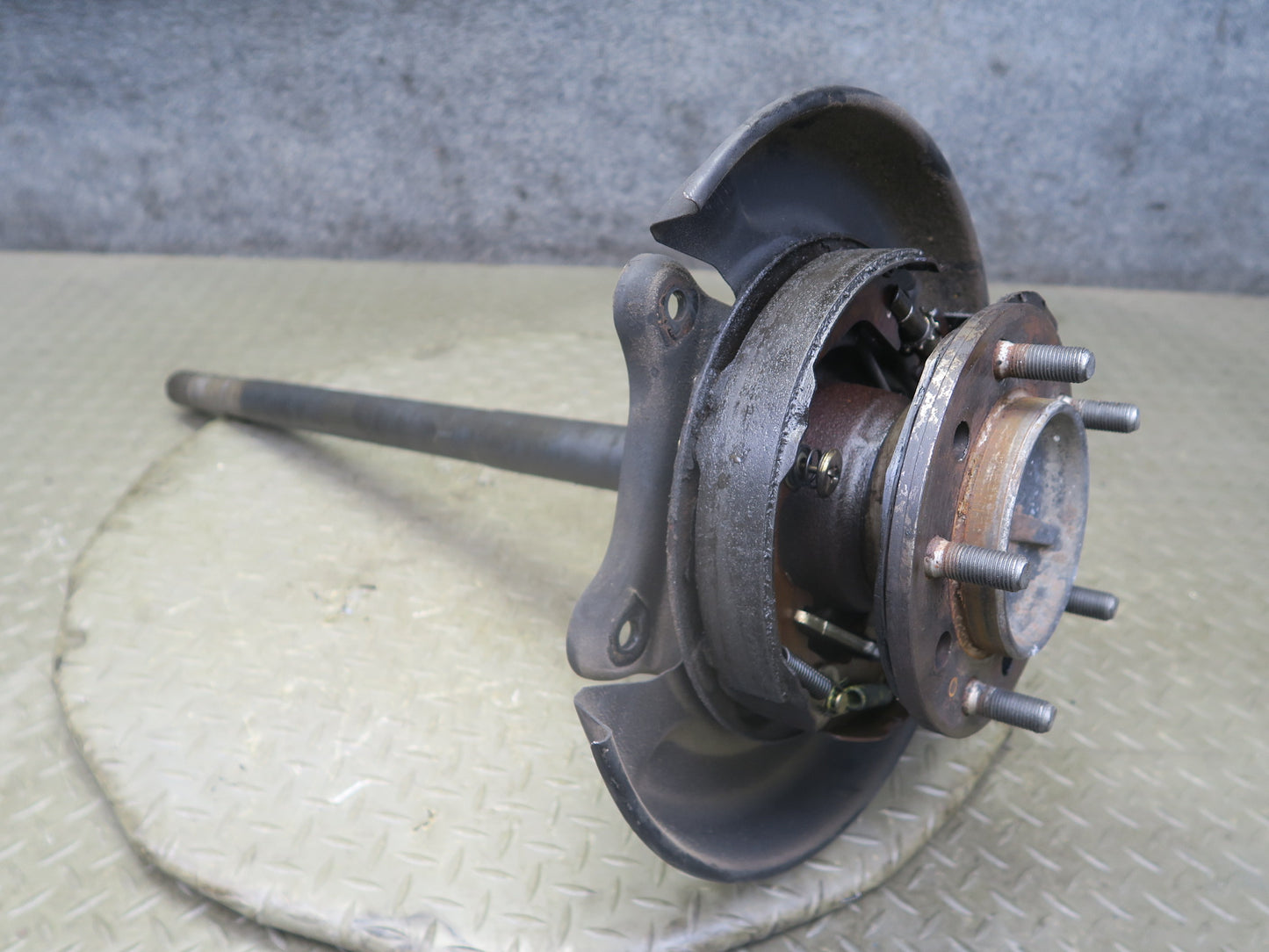 2003-2007 Lexus J100 LX470 Rear Right Pass Side Spindle Knuckle Wheel Hub