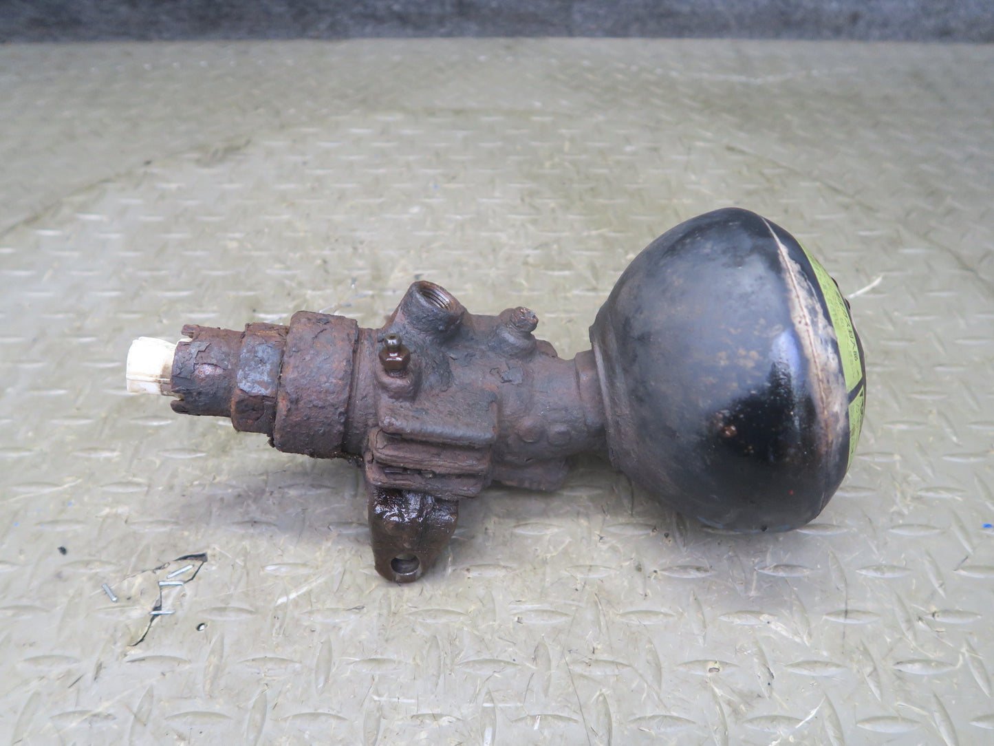 1998-2007 Lexus UZJ100L LX470 Air Suspension Accumulator Pressure Valve Set of 4