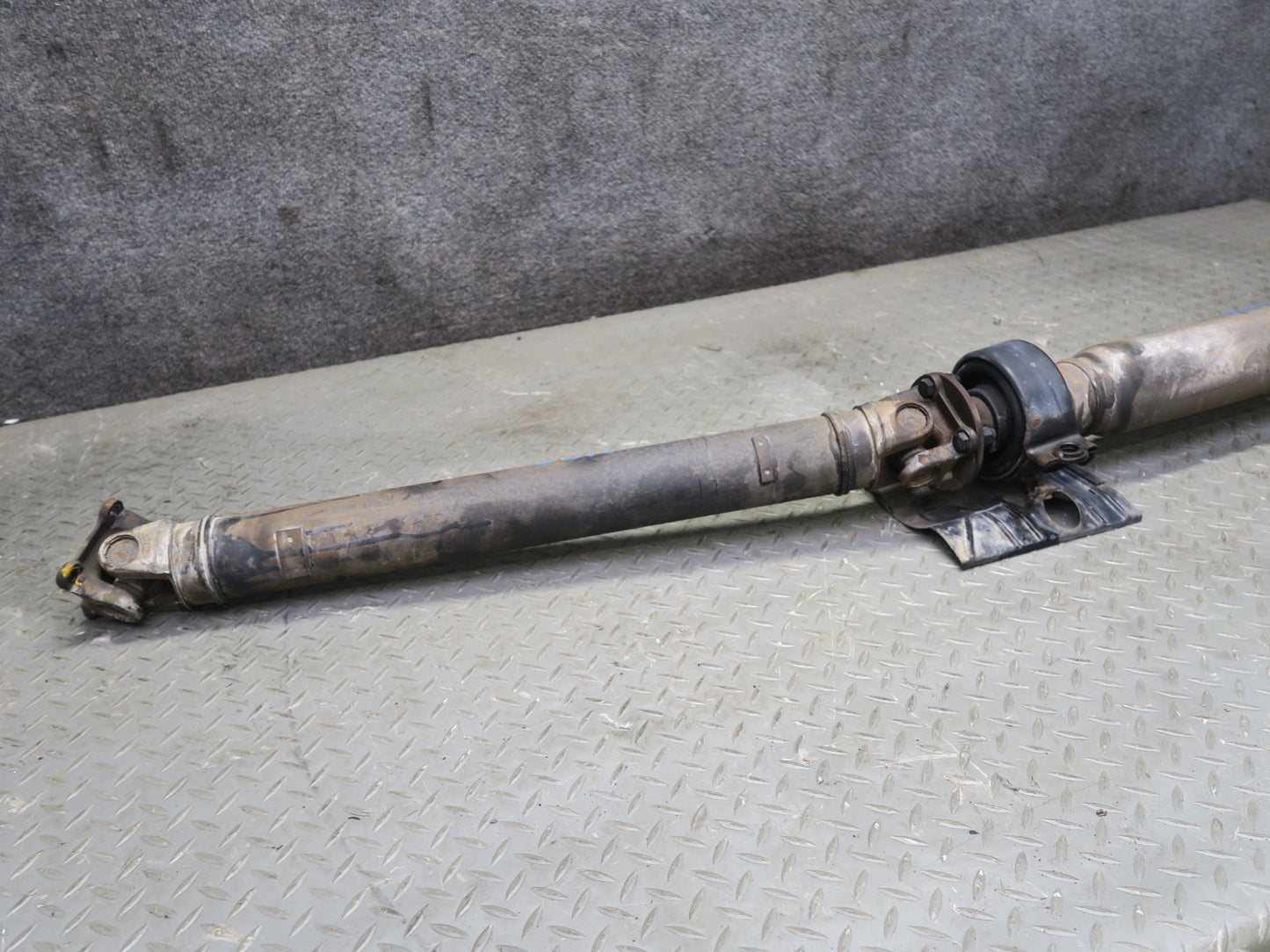 95-97 Nissan Gloria HY33 VQ30DET A/T RWD Rear Drive Shaft Driveshaft 60K OEM