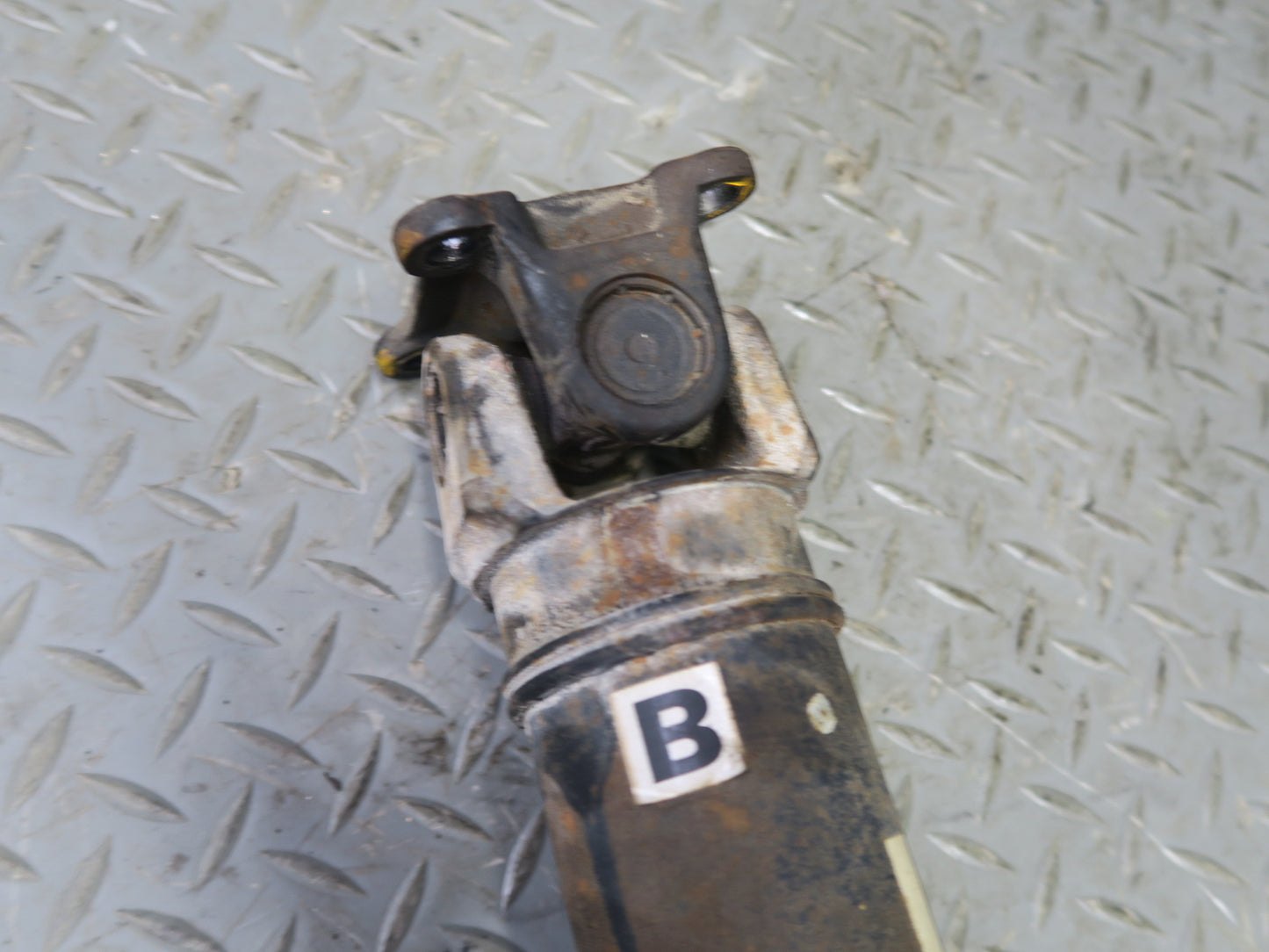 95-97 Nissan Gloria HY33 VQ30DET A/T RWD Rear Drive Shaft Driveshaft 60K OEM