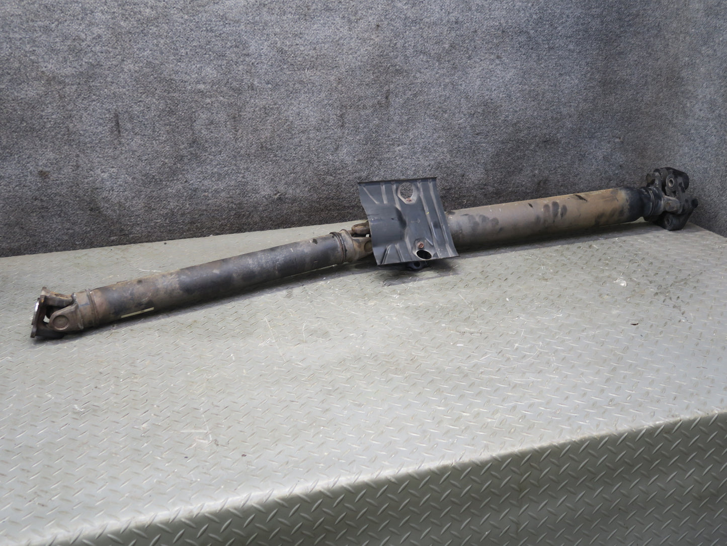 95-97 Nissan Gloria HY33 VQ30DET A/T RWD Rear Drive Shaft Driveshaft 60K OEM