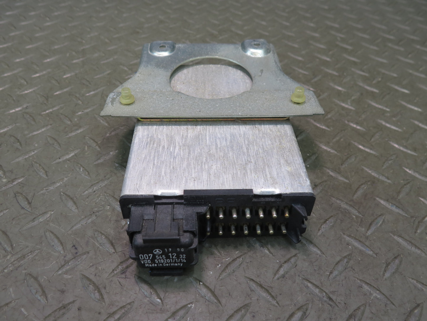 86-93 Mercedes W124 300E Cruise Control Module 0055450532 OEM