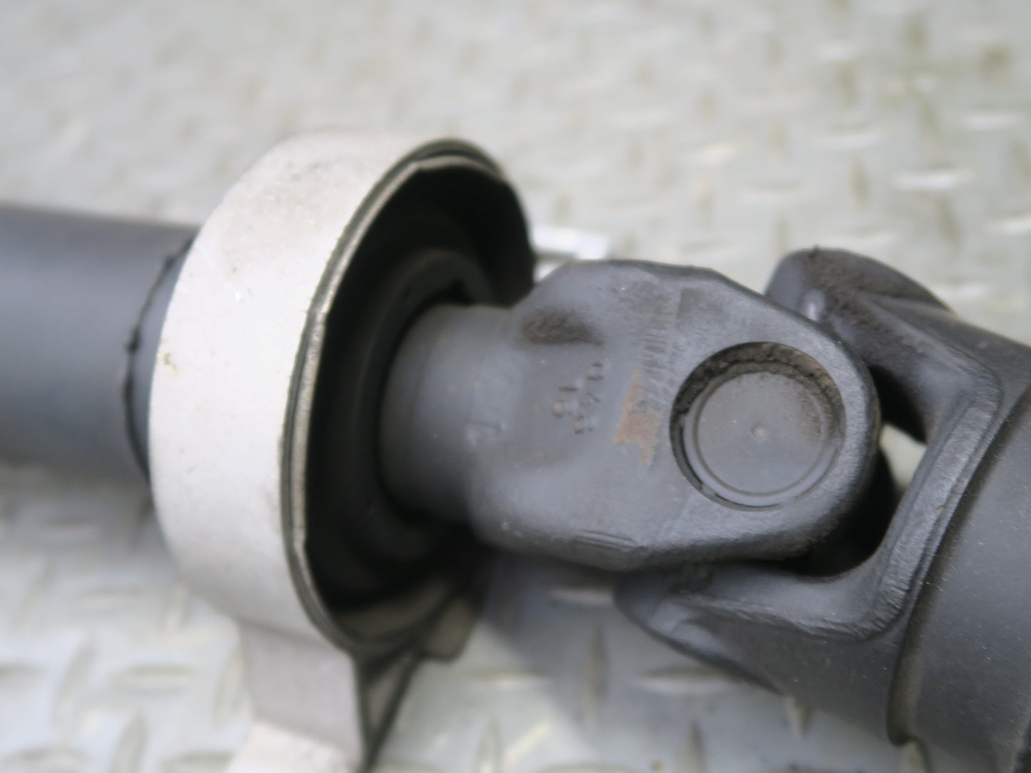 01-03 BMW E46 330i 330Ci RWD A/T Rear Driveshaft Drive Shaft 7510093 120K OEM