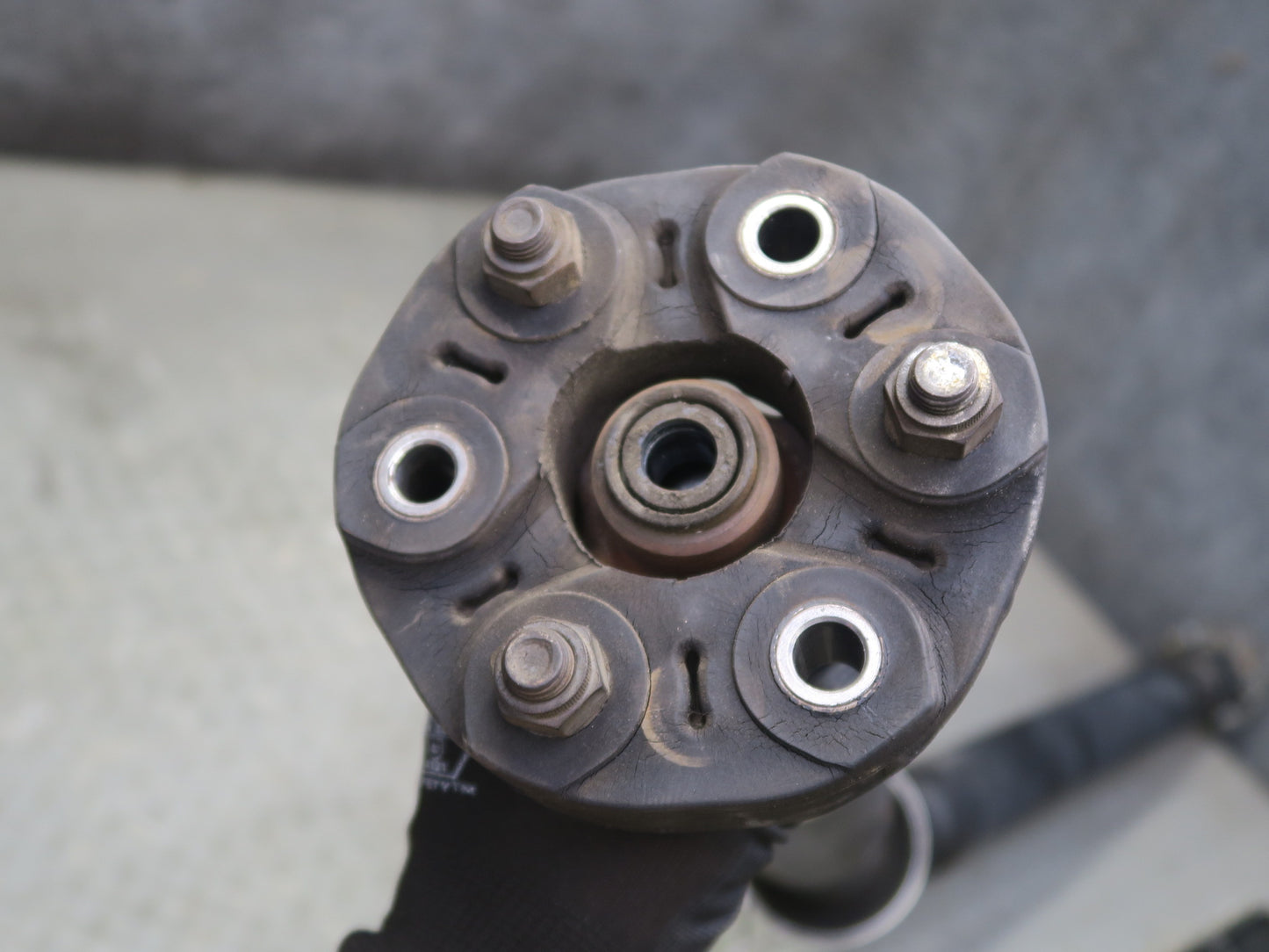01-03 BMW E46 330i 330Ci RWD A/T Rear Driveshaft Drive Shaft 7510093 120K OEM