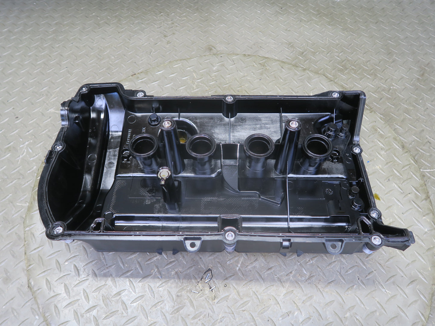 11-13 Mini S R56 R57 R58 R59 N18 Engine Cylinder Head Valve Cover 7603390 OEM