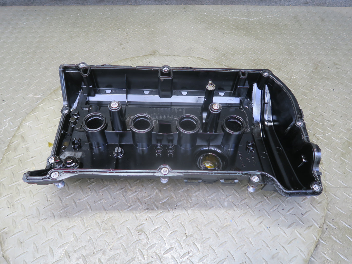11-13 Mini S R56 R57 R58 R59 N18 Engine Cylinder Head Valve Cover 7603390 OEM