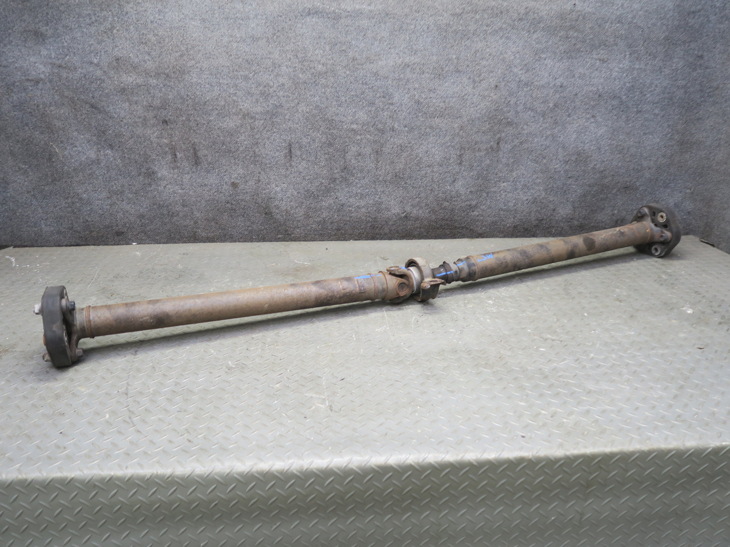01-06 Lexus LS430 UCF30L RWD Rear Drive Shaft Driveshaft 159K Miles OEM