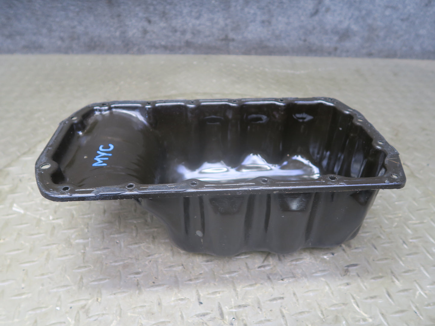 07-15 Mini R55 R56 R57 R58 R59 R60 R61 Engine Motor Oil Pan 7550483 OEM