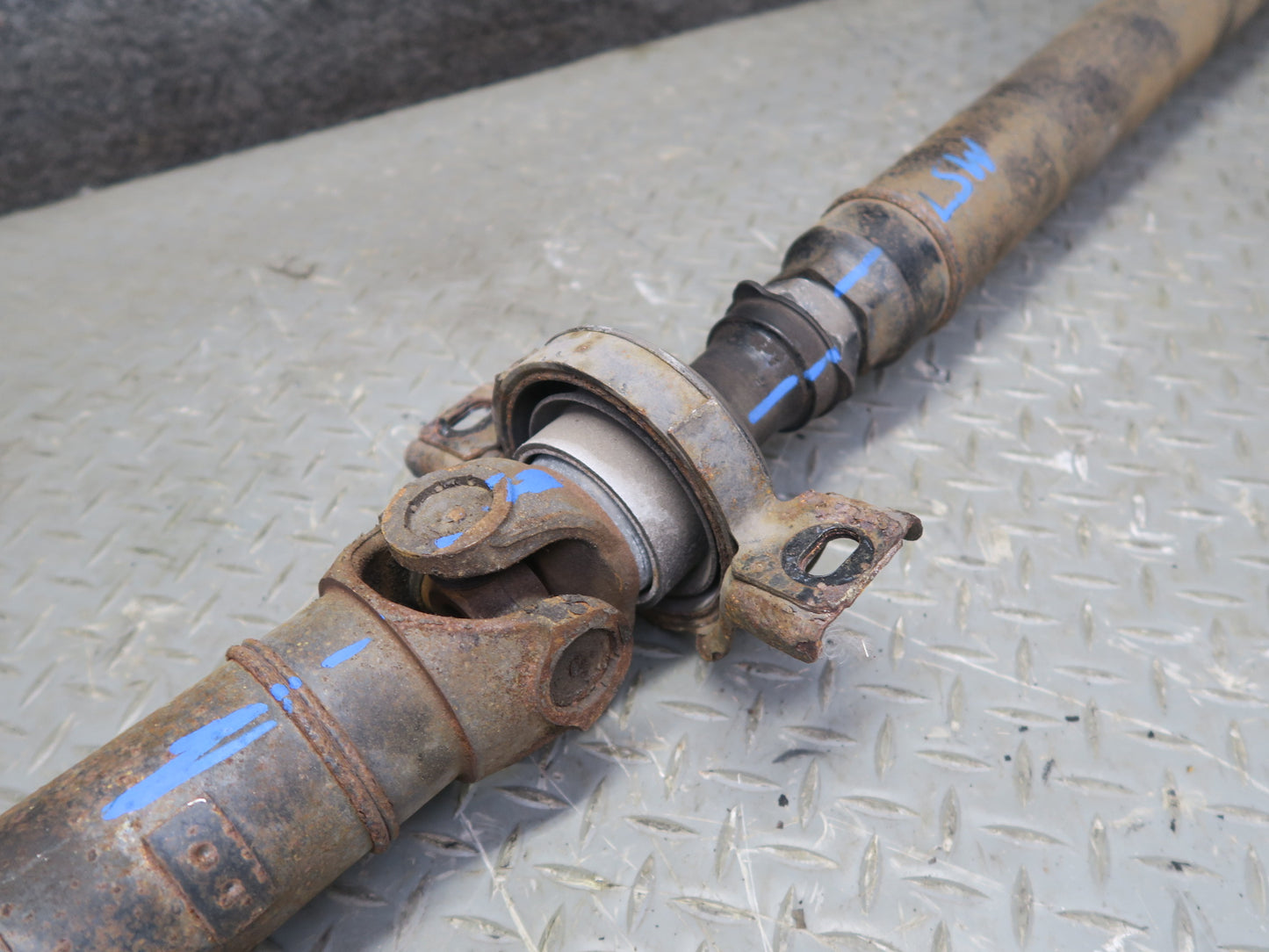 01-06 Lexus LS430 UCF30L RWD Rear Drive Shaft Driveshaft 159K Miles OEM