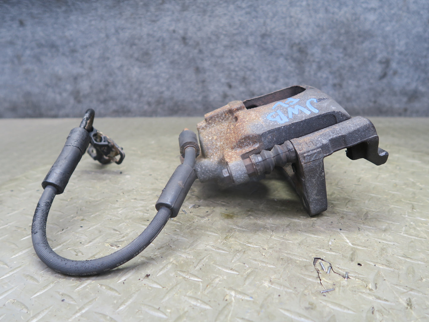 07-10 Jeep Wrangler JK Set of 2 Front Left & Right Brake Caliper OEM