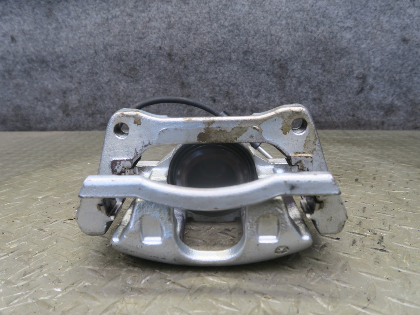 07-10 Jeep Wrangler JK Set of 2 Front Left & Right Brake Caliper OEM