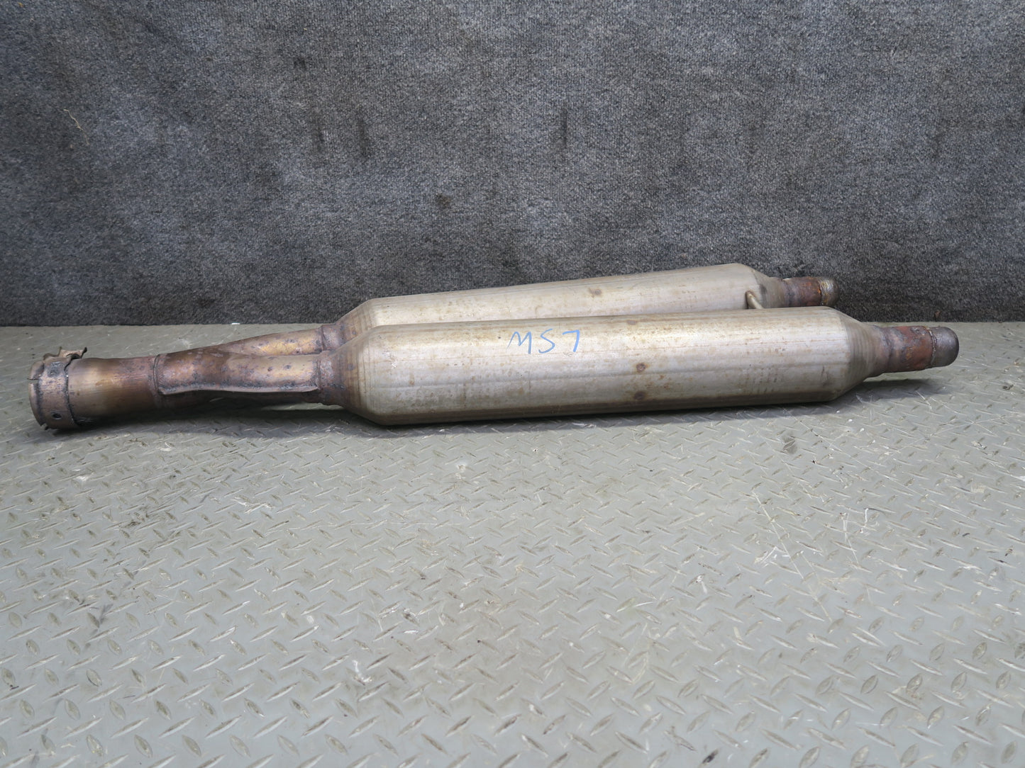 01-06 Lexus LS430 UCF30L Center Exhaust Pipe OEM