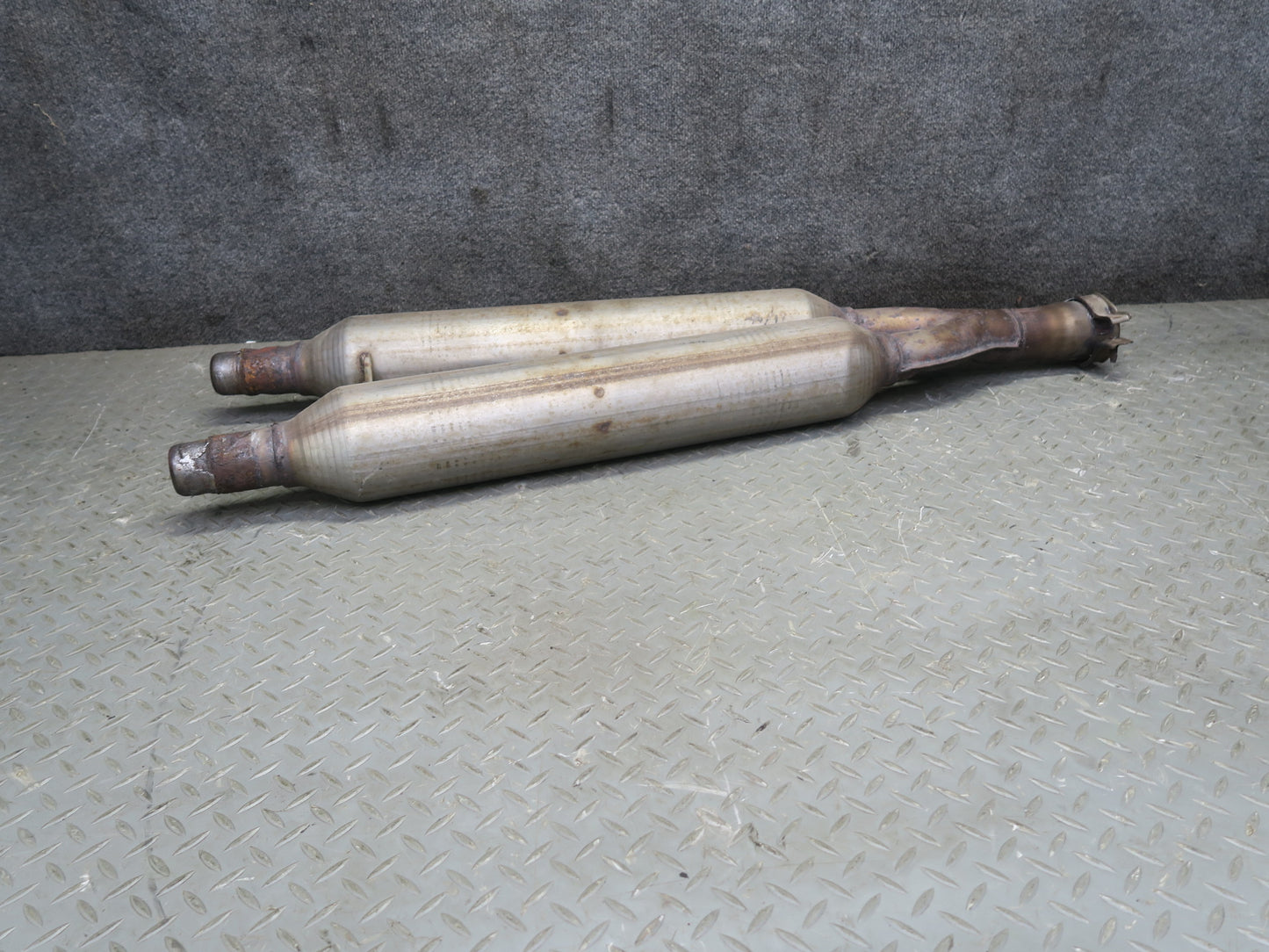 01-06 Lexus LS430 UCF30L Center Exhaust Pipe OEM