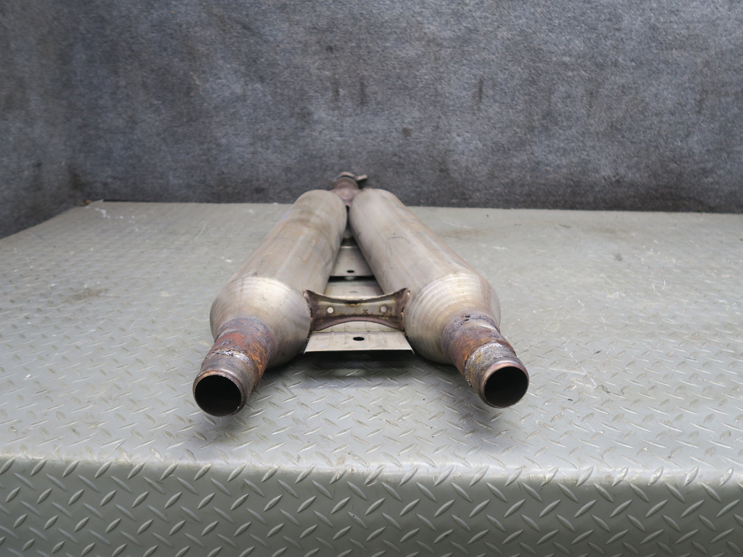 01-06 Lexus LS430 UCF30L Center Exhaust Pipe OEM