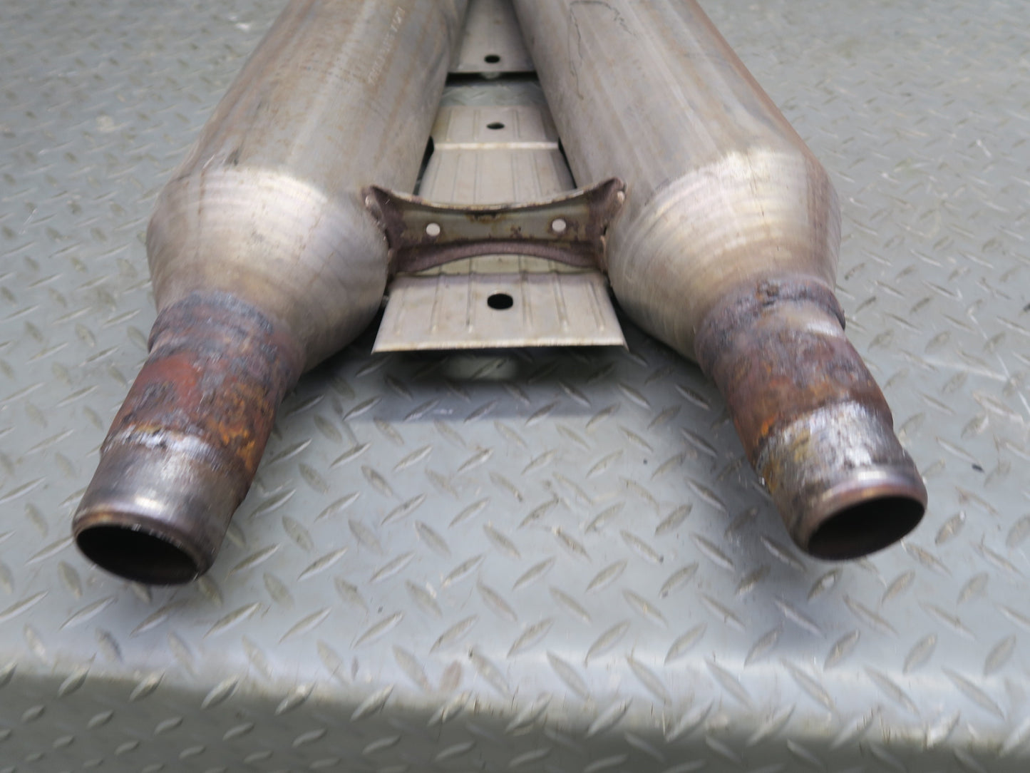 01-06 Lexus LS430 UCF30L Center Exhaust Pipe OEM