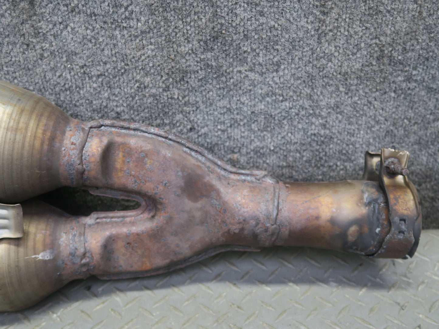 01-06 Lexus LS430 UCF30L Center Exhaust Pipe OEM