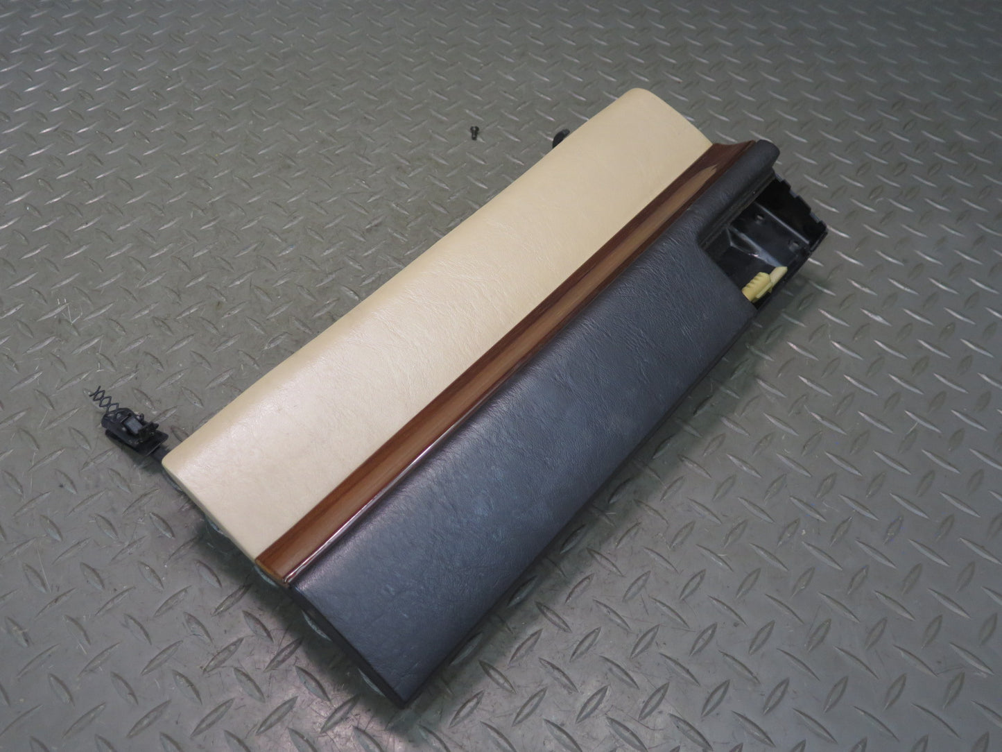 90-93 Mercedes W124 300E Dash Front  Right Glove Box Door Lid OEM
