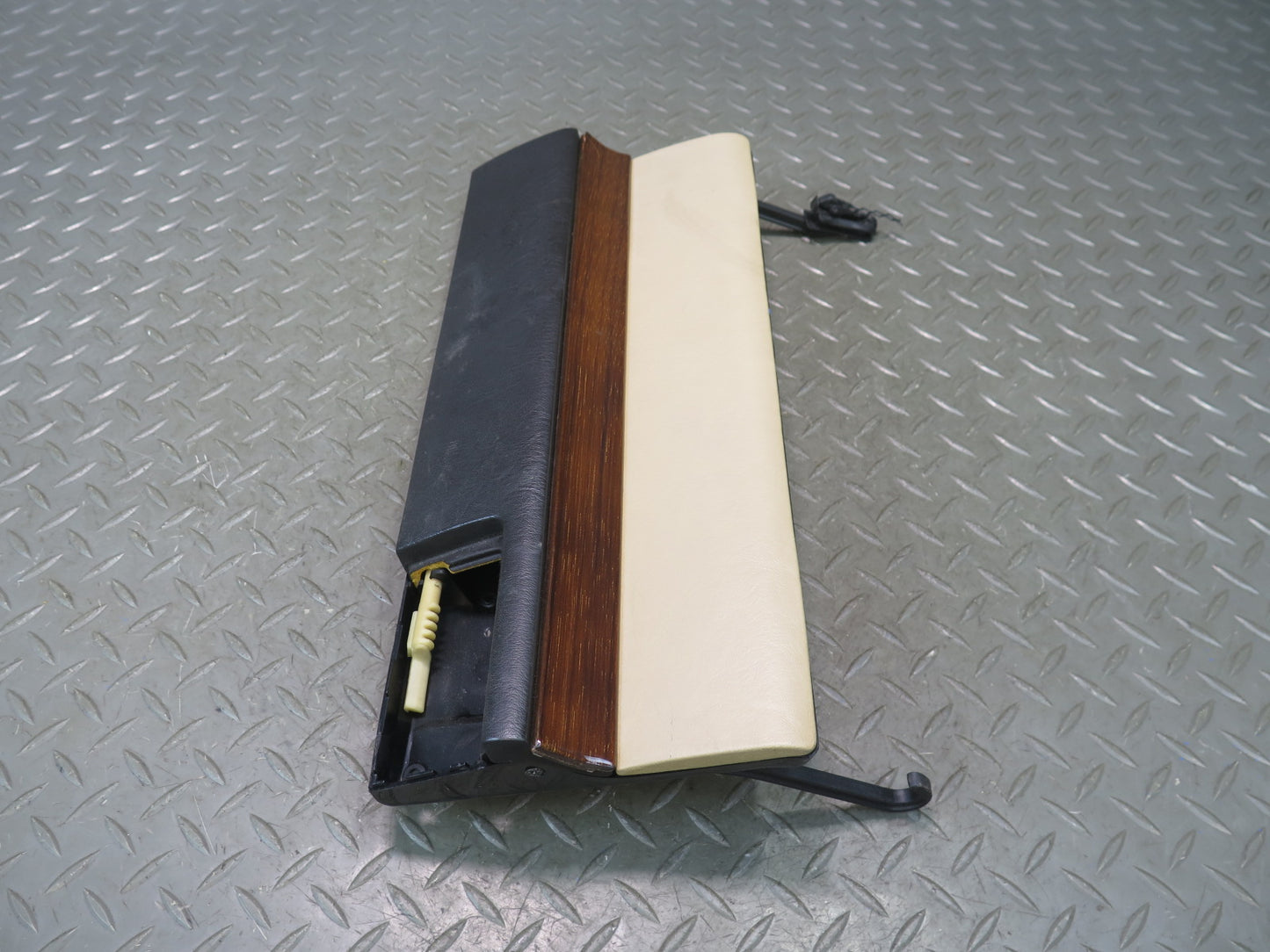 90-93 Mercedes W124 300E Dash Front  Right Glove Box Door Lid OEM