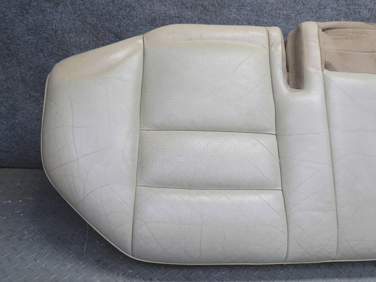 90-93 Mercedes W124 300E Rear Seat Upper & Lower Leather Cushion Set Beige OEM