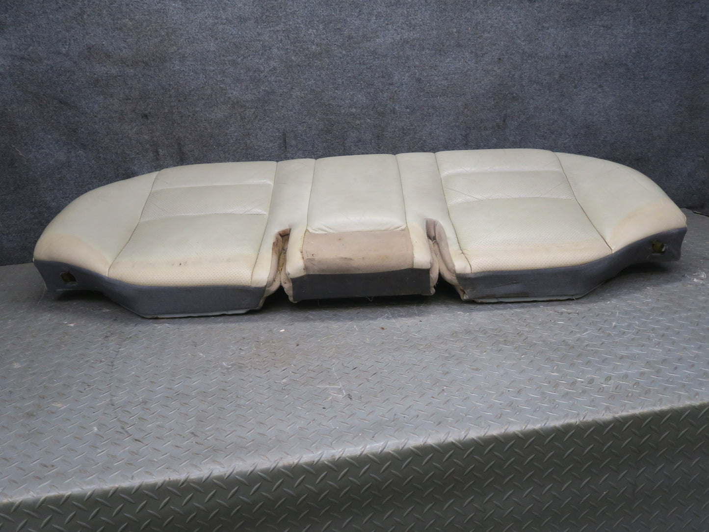 90-93 Mercedes W124 300E Rear Seat Upper & Lower Leather Cushion Set Beige OEM