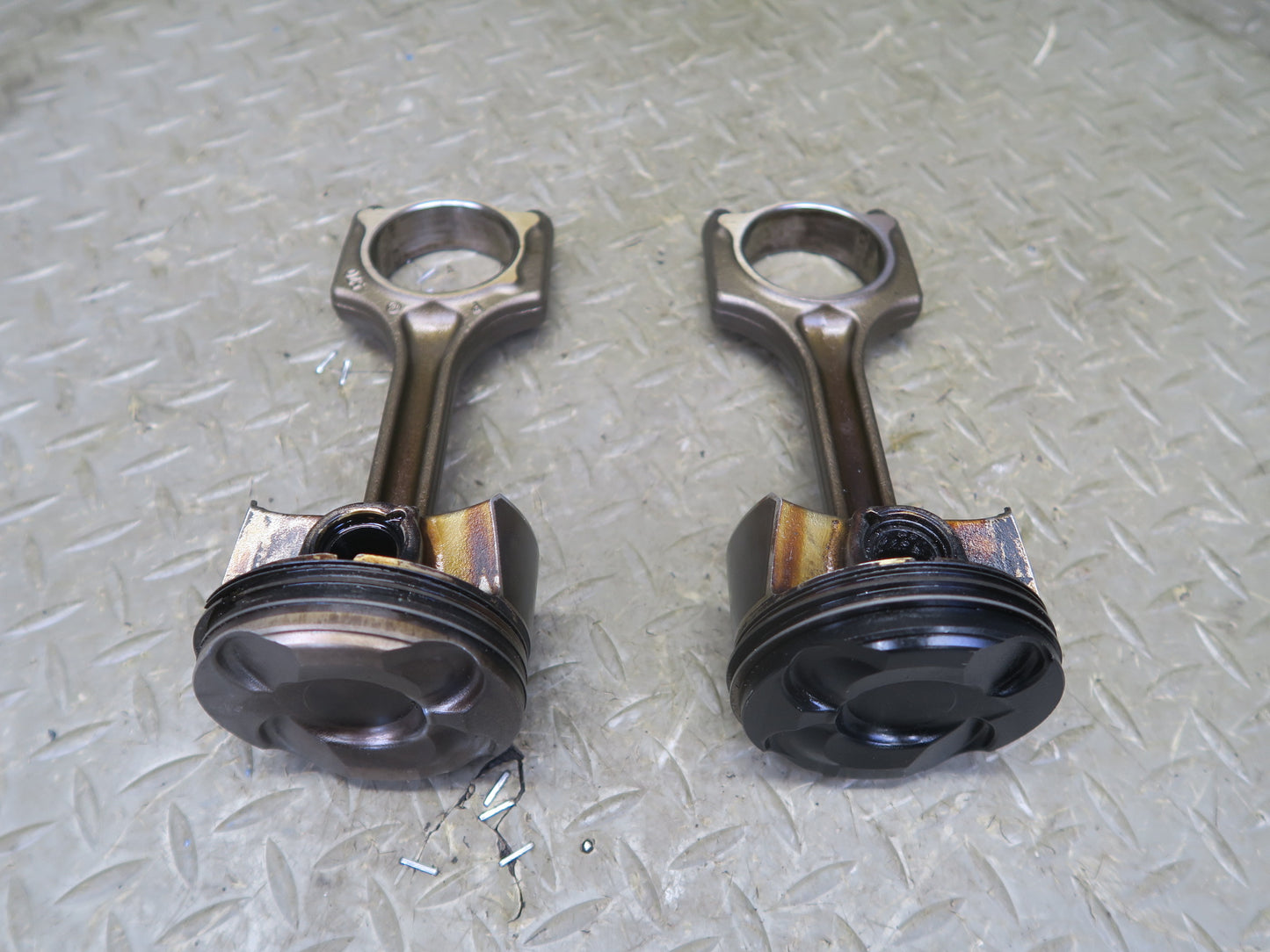 11-13 Mini S R56 R57 R58 R59 N18 Set of 2 Engine Piston w Connecting Rod OEM