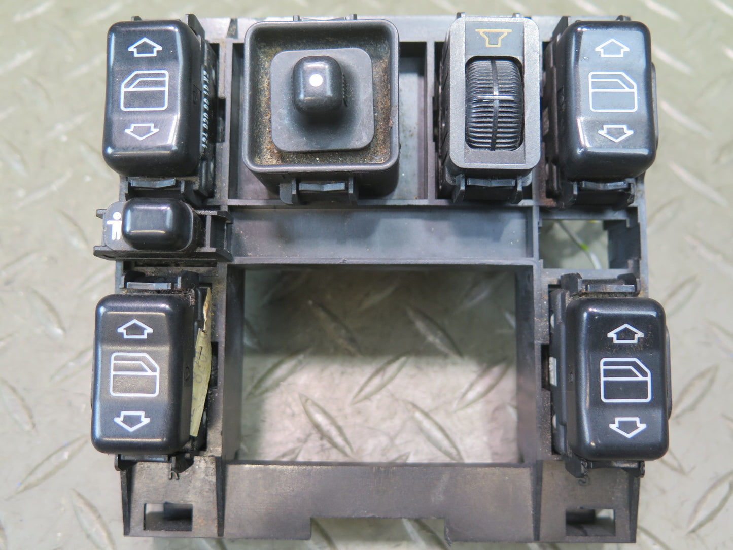 86-93 Mercedes W124 300E Window Side Mirror Adjust Dimmer Switch Panel 124821017
