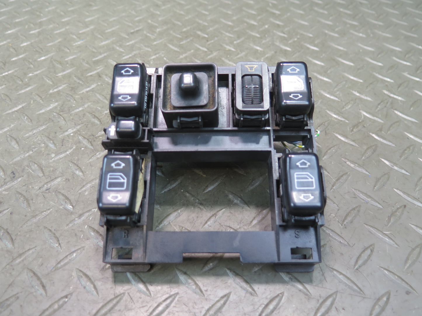 86-93 Mercedes W124 300E Window Side Mirror Adjust Dimmer Switch Panel 124821017