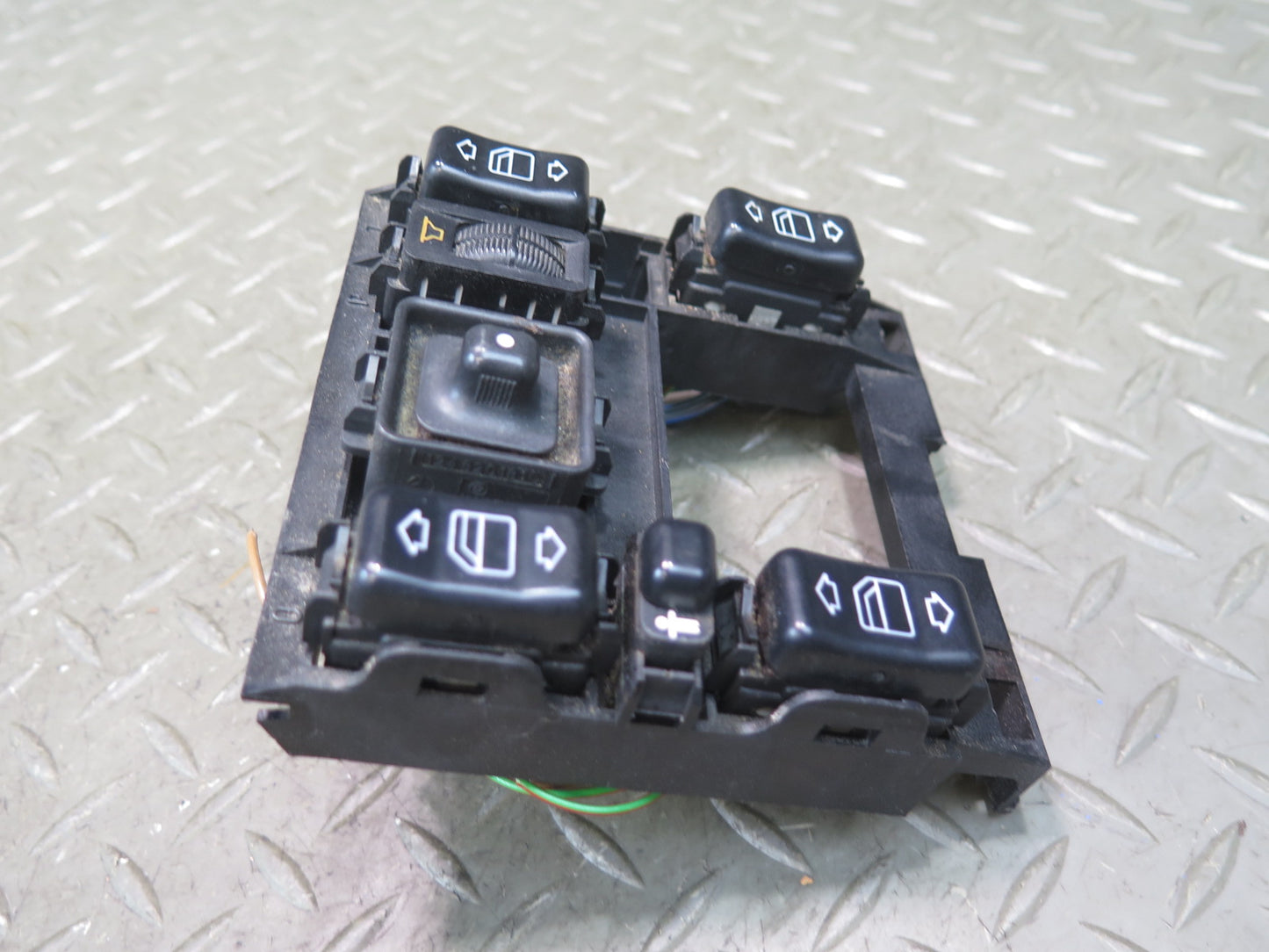 86-93 Mercedes W124 300E Window Side Mirror Adjust Dimmer Switch Panel 124821017