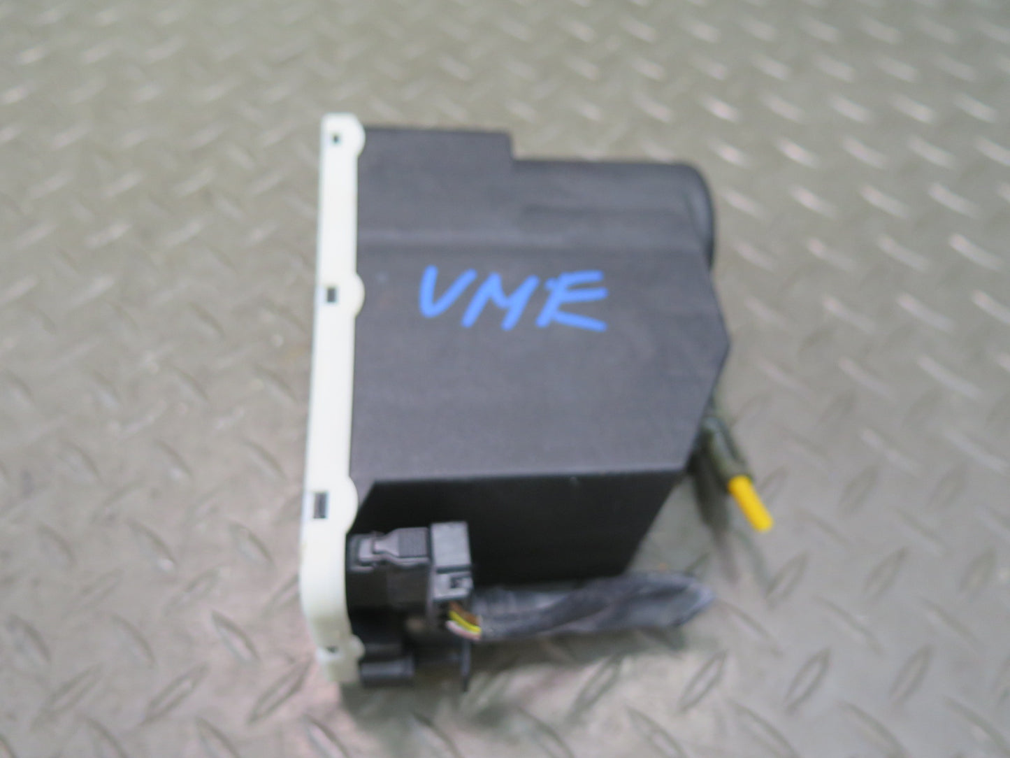 86-93 Mercedes W124 300E Central Lock Door Locking  Vacuum Pump 1248001148 OEM