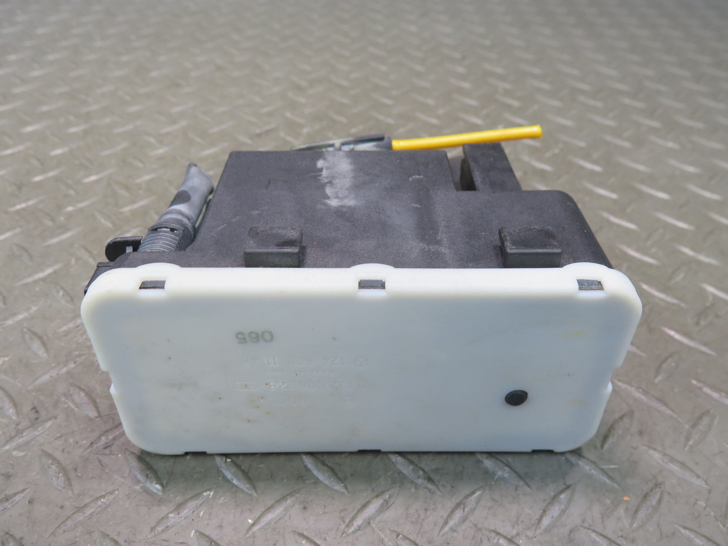 86-93 Mercedes W124 300E Central Lock Door Locking  Vacuum Pump 1248001148 OEM