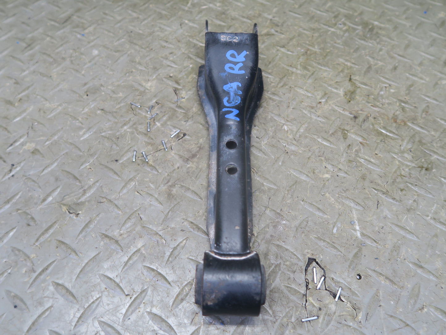 95-97 Nissan Gloria HY33 Rear Right Upper Lower Control Arm Set 60K Miles OEM