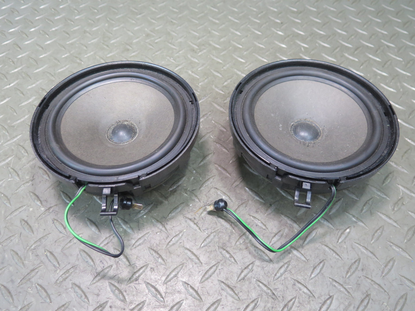 86-93 Mercedes W124 300E Set of 2 Left & Right MID Range Speaker OEM